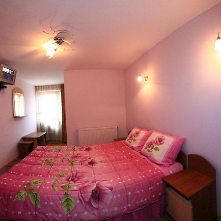 Pensiunea Valea Ursului Cîmpulung Habitación foto